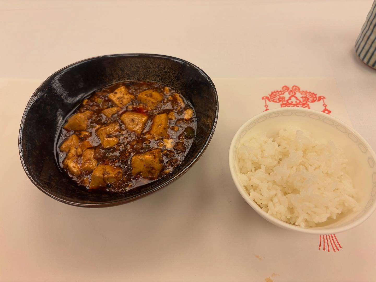 今日は、私が非常勤講師として働いている高校の職員懇親会と送別...