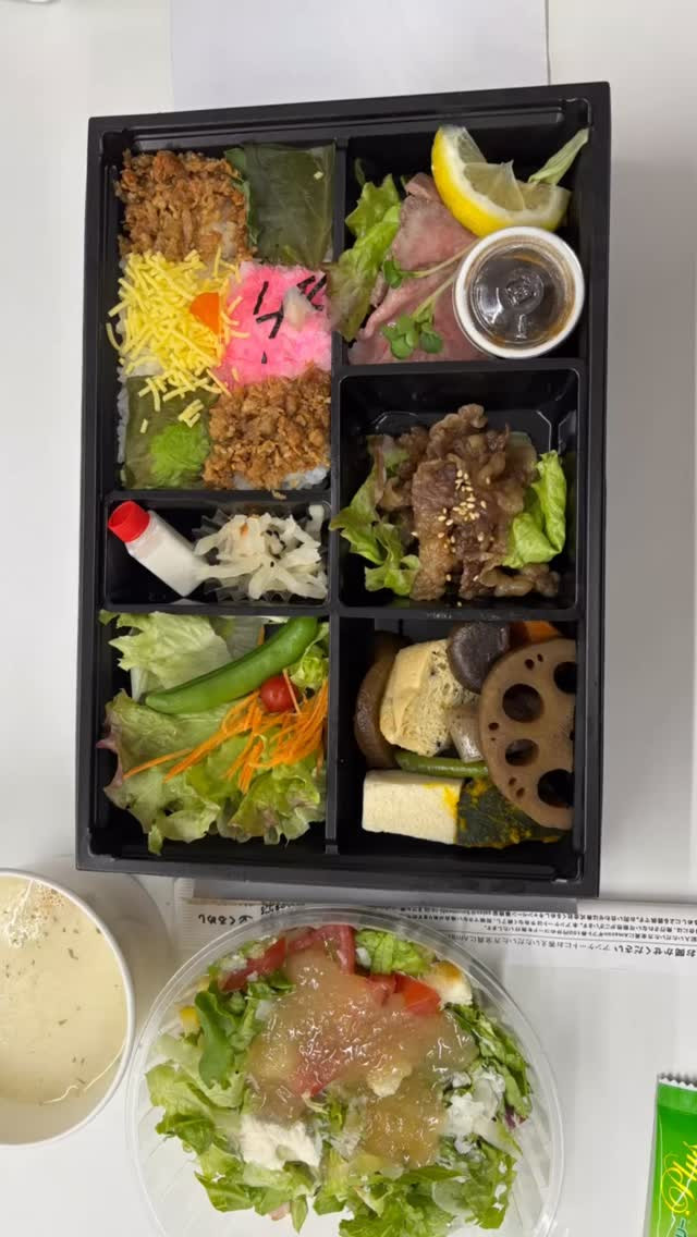 写真はセミナー参加中の食事です！